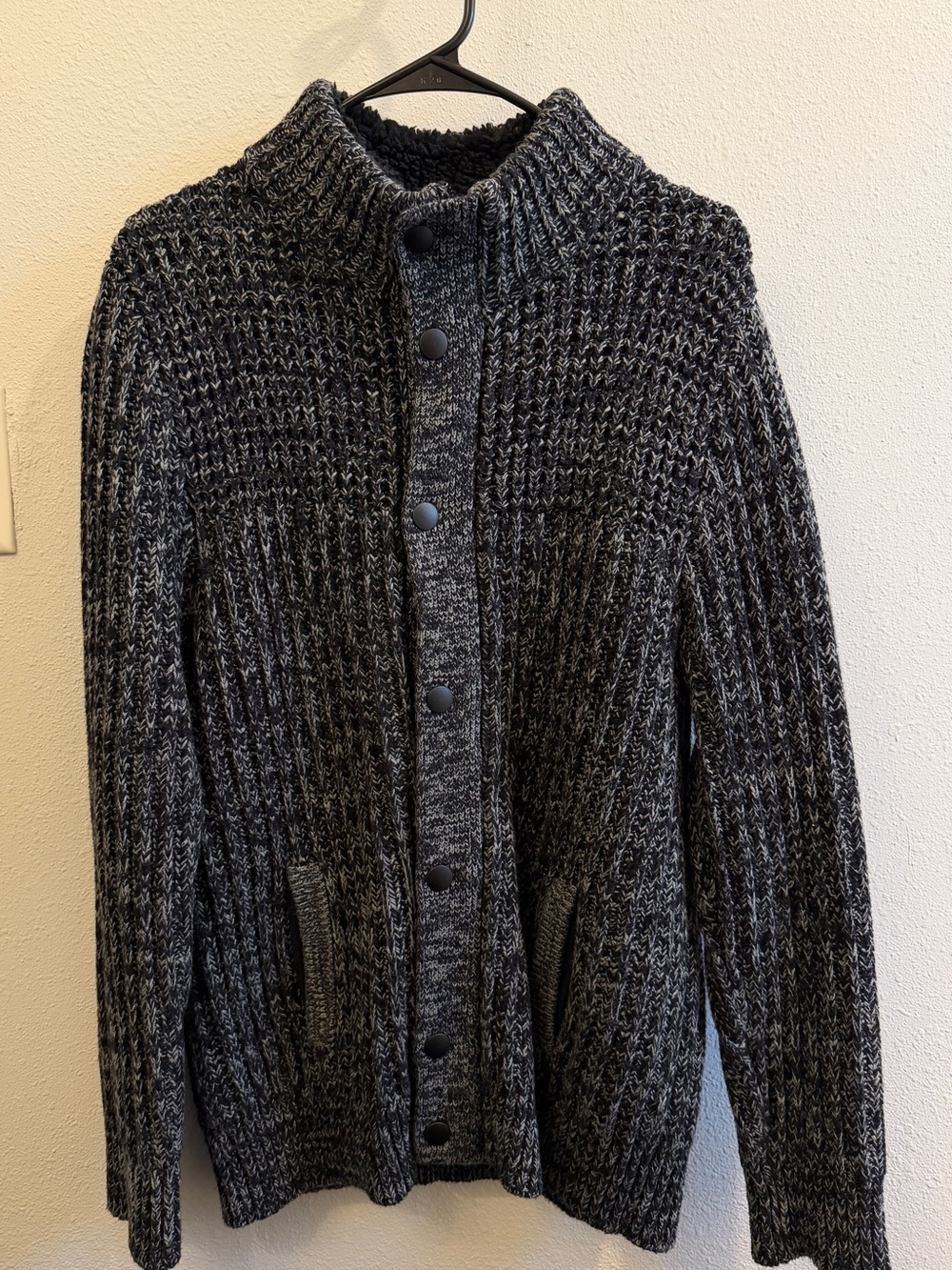 EXPRESS Men's Black & Charcoal Knit Button-Up Cardigan | L